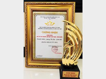  Giám khảo cuộc thi làm đẹp Việt Nam - Hàn Quốc năm 2018.